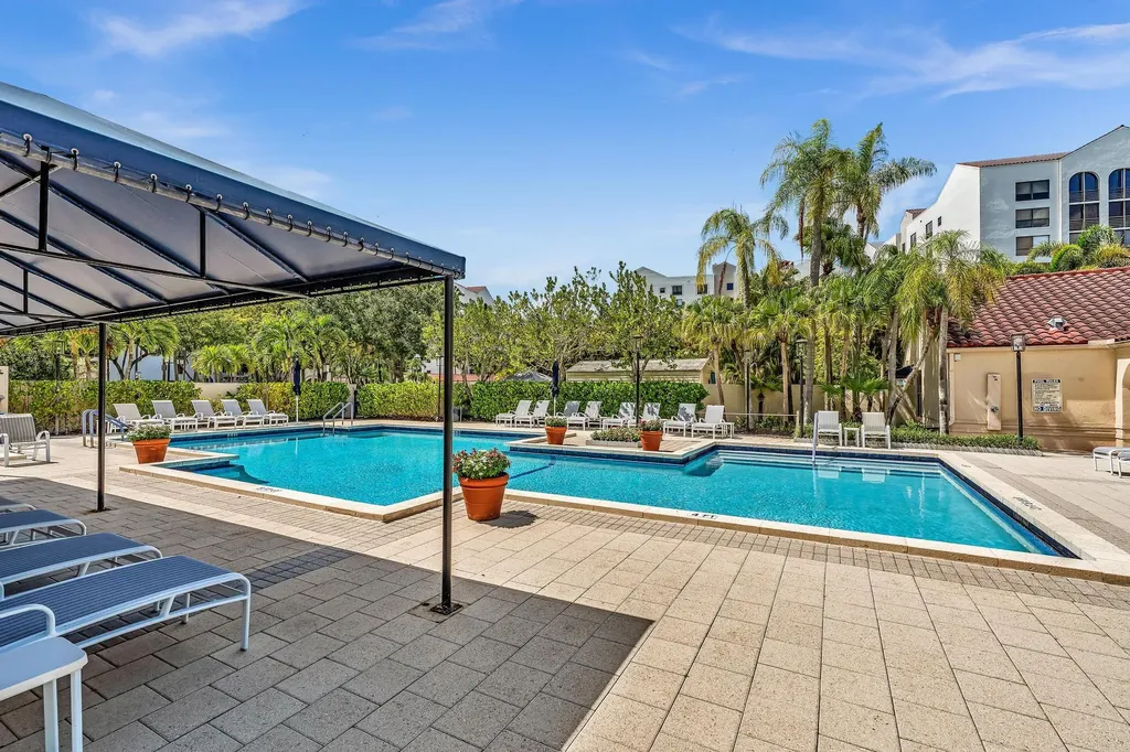 7564 Regency Lake Drive Boca Raton FL 33433