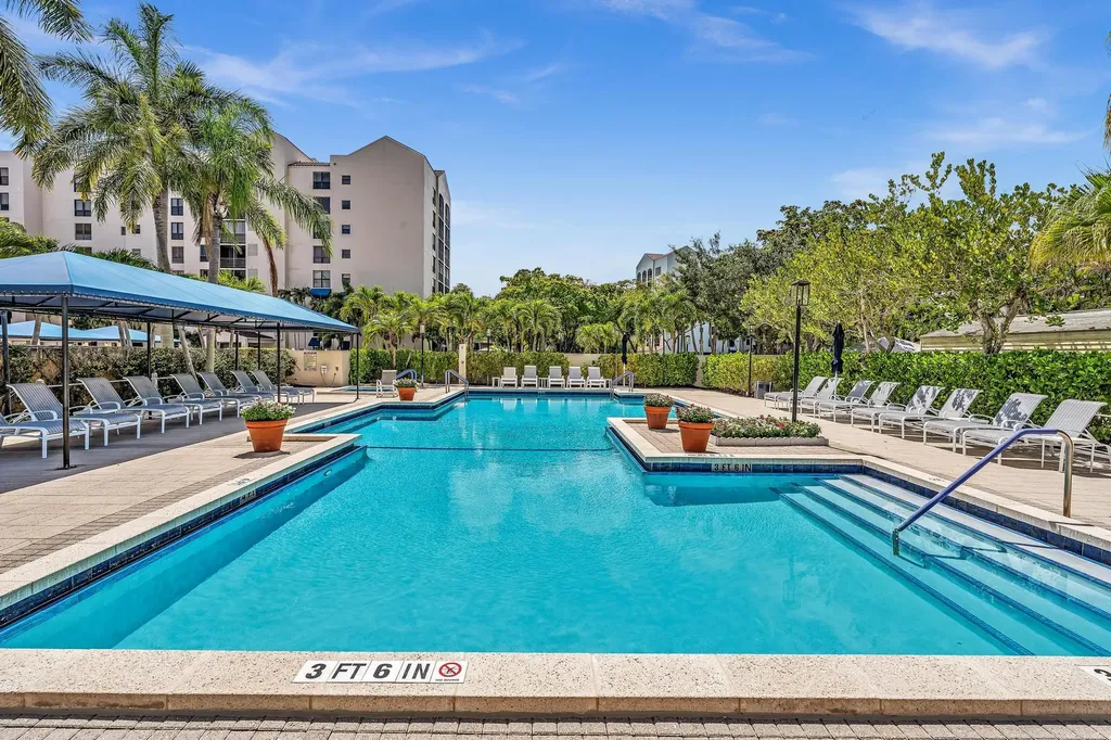 7564 Regency Lake Drive Boca Raton FL 33433