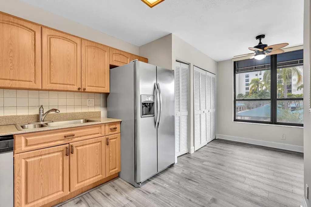 7564 Regency Lake Drive Boca Raton FL 33433