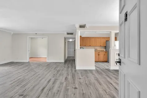 7564 Regency Lake Drive Boca Raton FL 33433