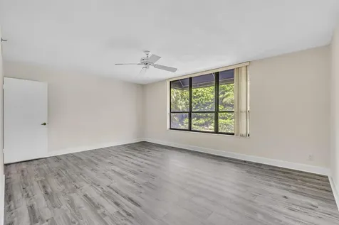 7564 Regency Lake Drive Boca Raton FL 33433