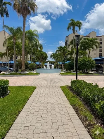 7564 Regency Lake Drive Boca Raton FL 33433