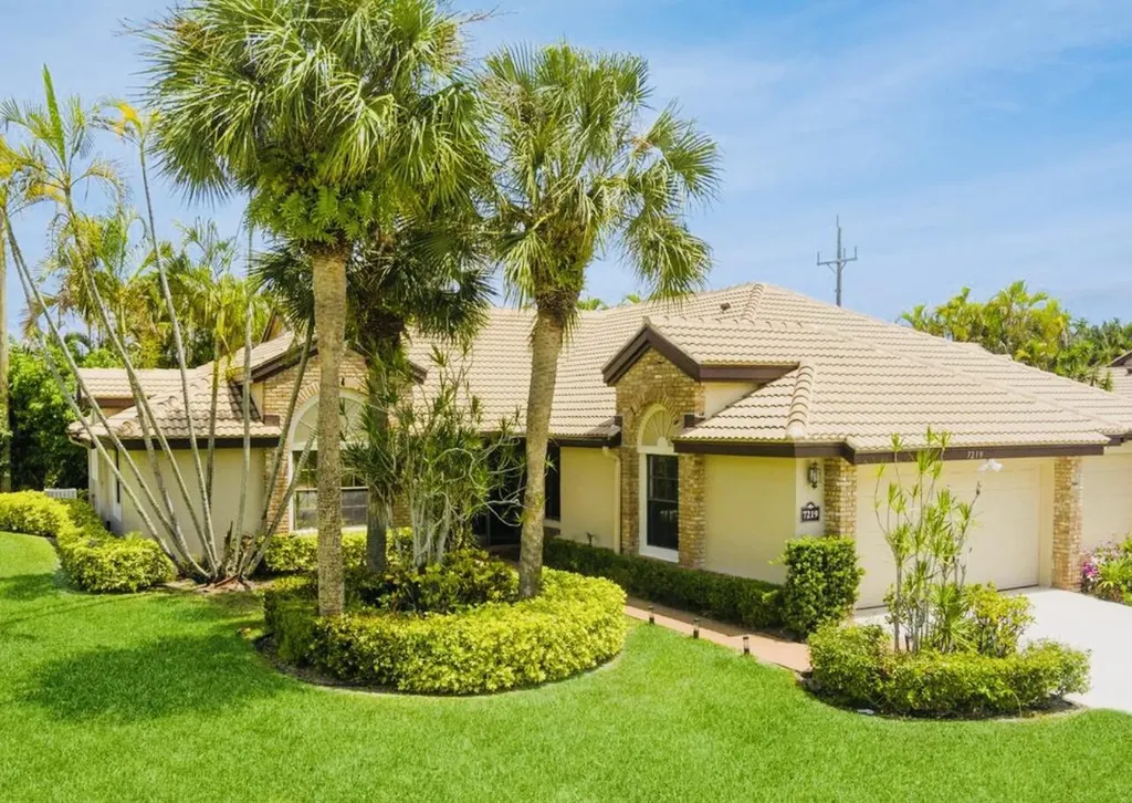7219 Le Chalet Boulevard Boynton Beach FL 33472