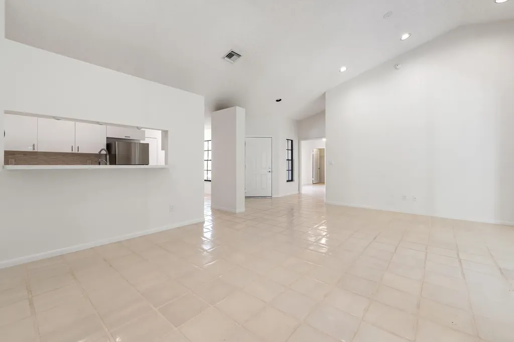 7219 Le Chalet Boulevard Boynton Beach FL 33472