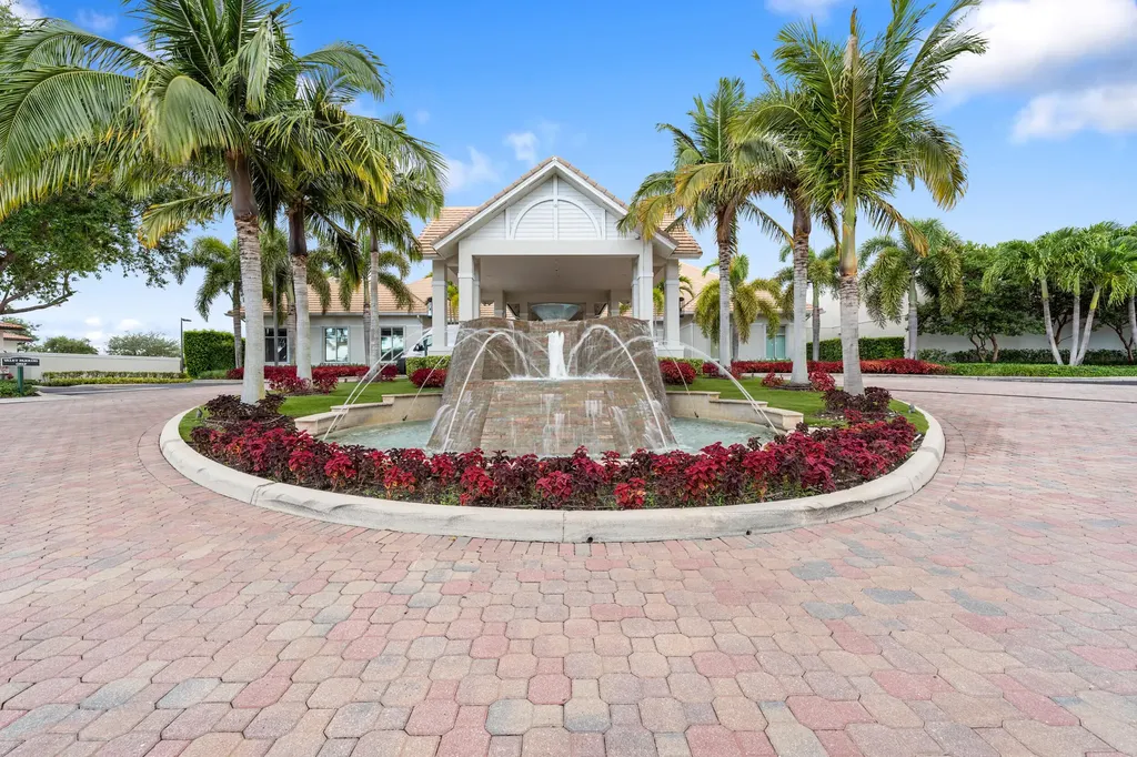 7219 Le Chalet Boulevard Boynton Beach FL 33472