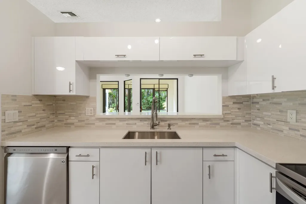 7219 Le Chalet Boulevard Boynton Beach FL 33472