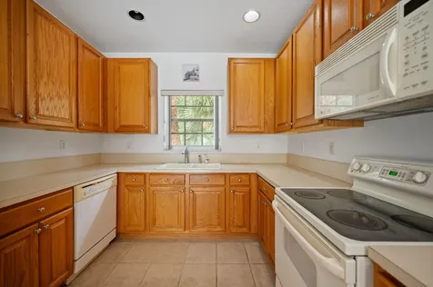 2110 NW 75th Way Pembroke Pines FL 33024