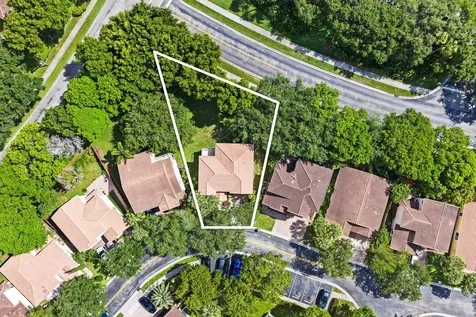 2110 NW 75th Way Pembroke Pines FL 33024