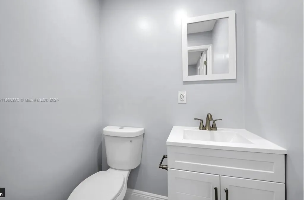 145 SW 13th Avenue Delray Beach FL 33444