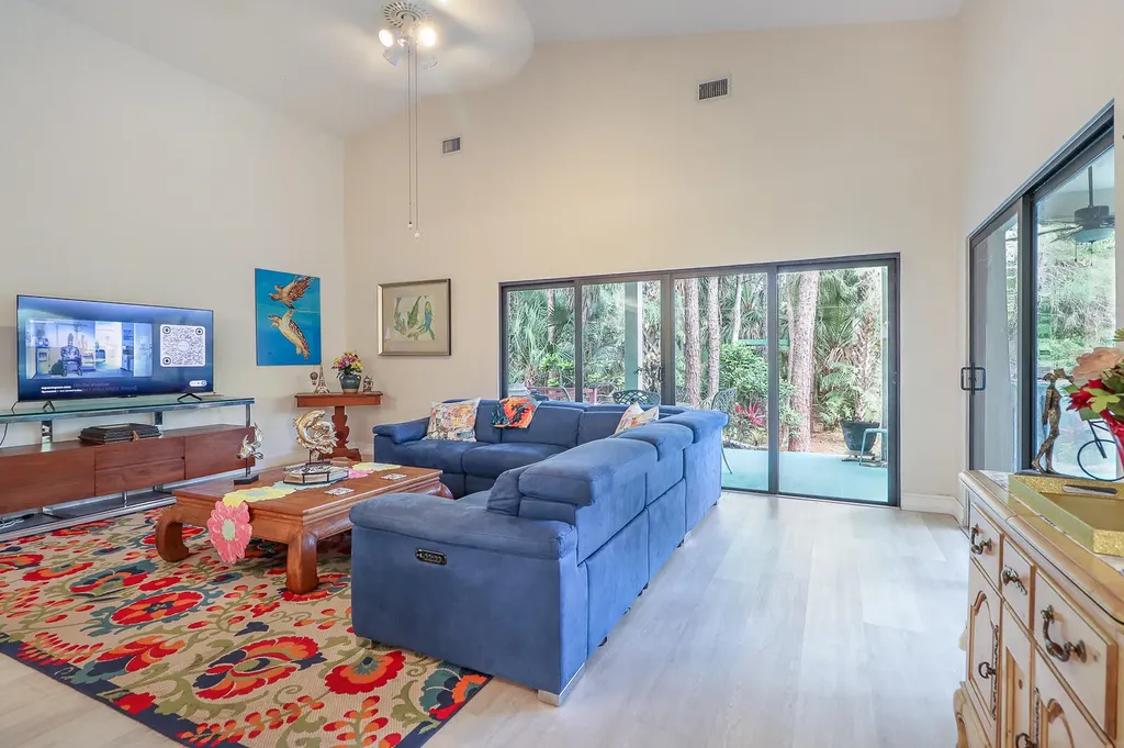 8259 155th Place N Palm Beach Gardens FL 33418