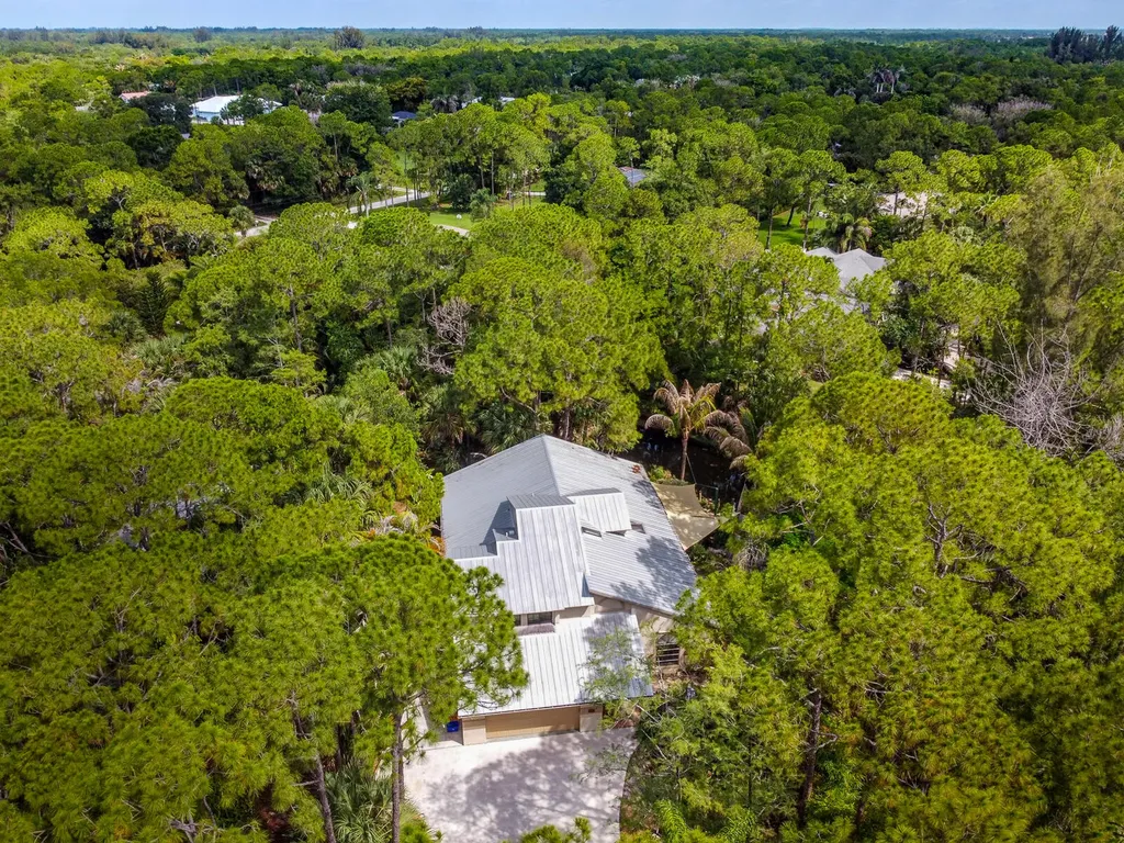 8259 155th Place N Palm Beach Gardens FL 33418