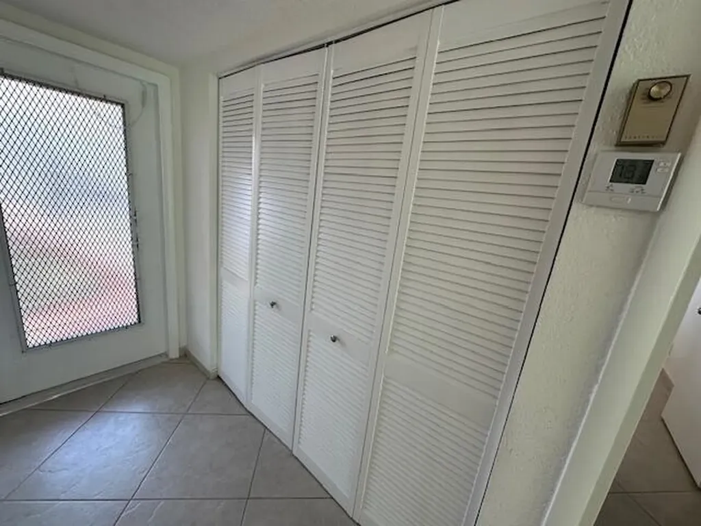 21 Abbey Lane Delray Beach FL 33446