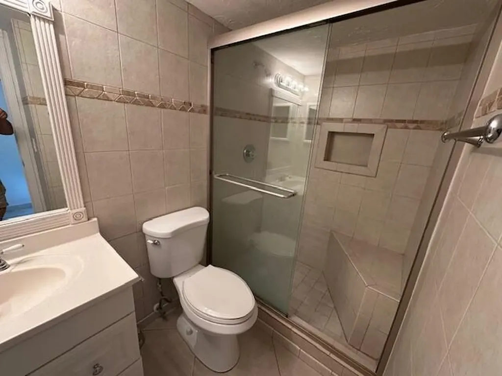 21 Abbey Lane Delray Beach FL 33446