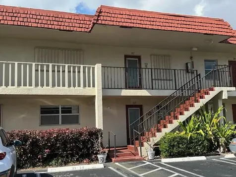 21 Abbey Lane Delray Beach FL 33446