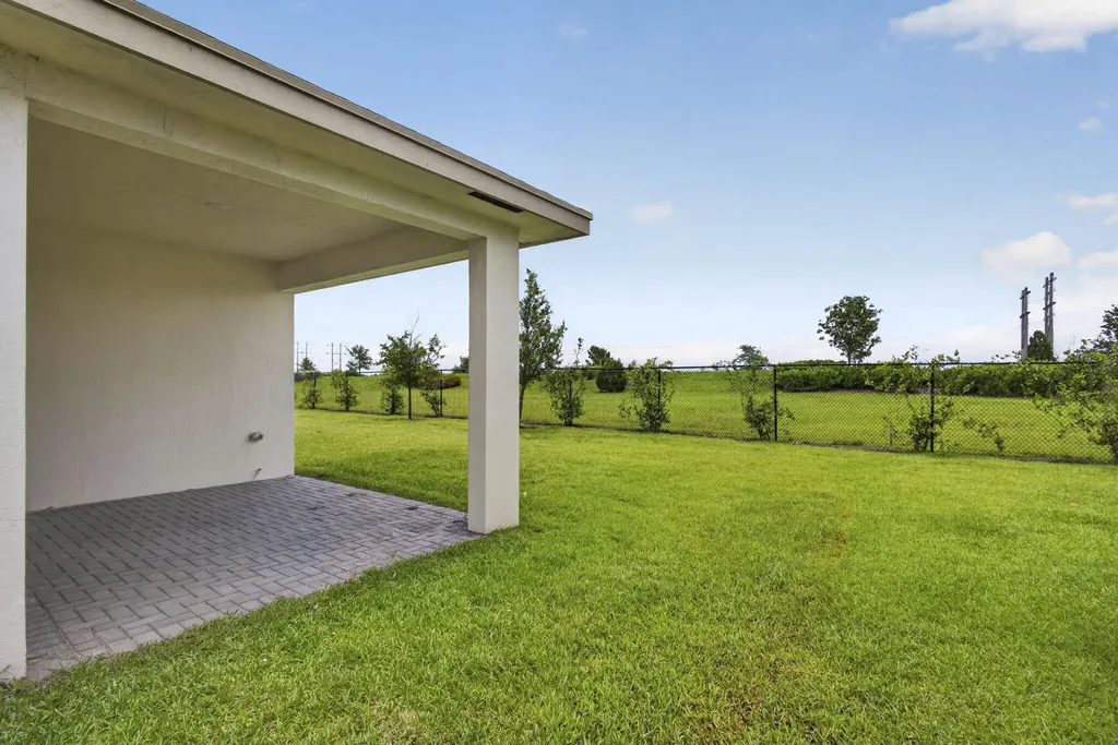 1290 Tangled Orchard Trace Loxahatchee FL 33470