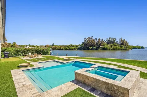 1505 W Camino Del Rio Vero Beach FL 32963