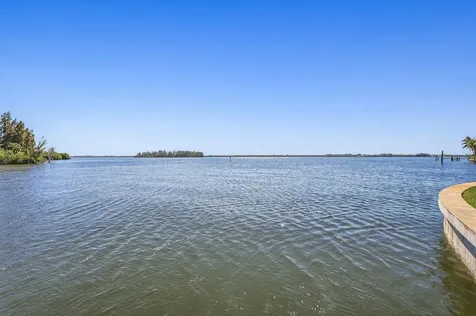 1505 W Camino Del Rio Vero Beach FL 32963