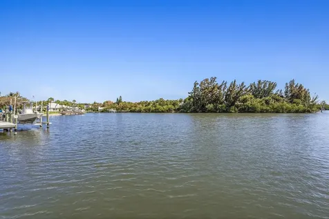 1505 W Camino Del Rio Vero Beach FL 32963