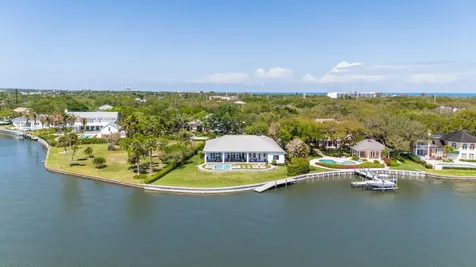 1505 W Camino Del Rio Vero Beach FL 32963