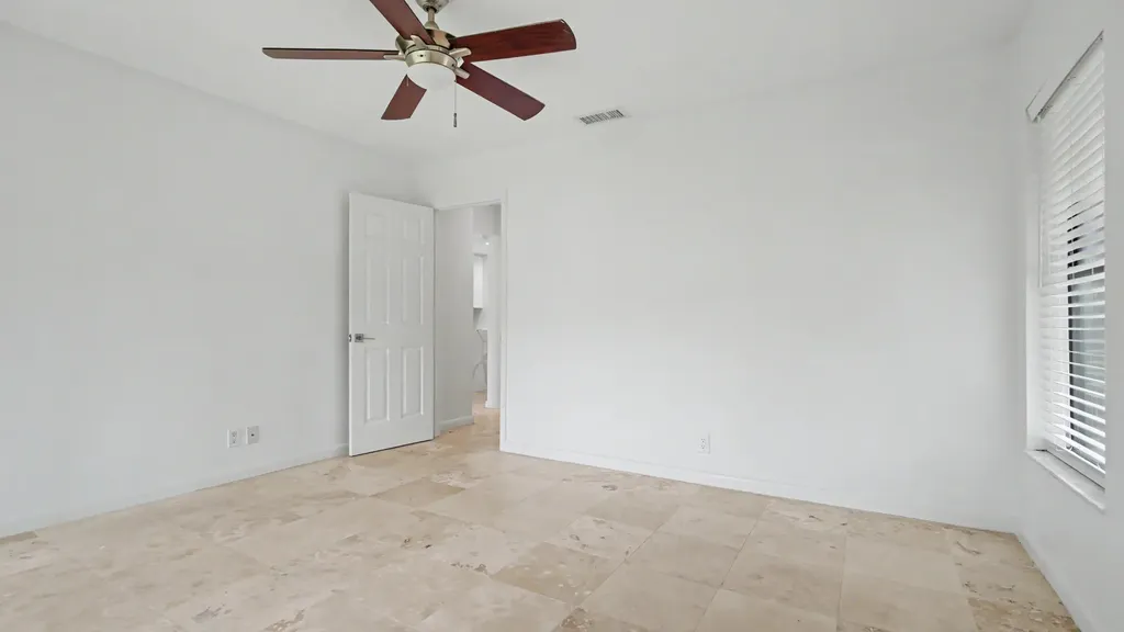 3939 NE 5th Avenue Boca Raton FL 33431
