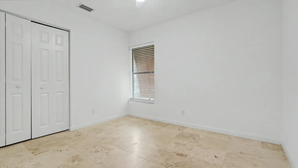 3939 NE 5th Avenue Boca Raton FL 33431