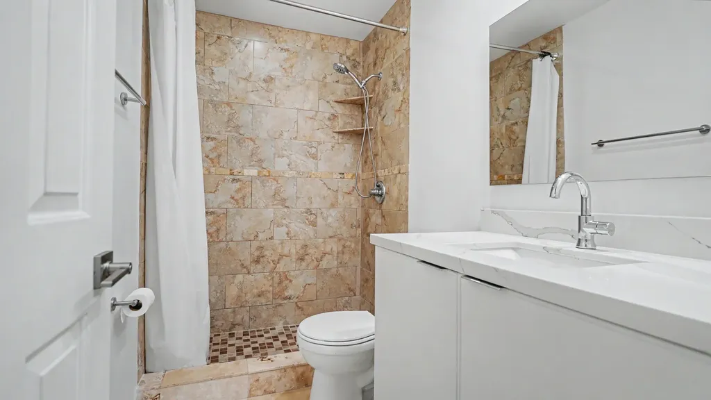 3939 NE 5th Avenue Boca Raton FL 33431