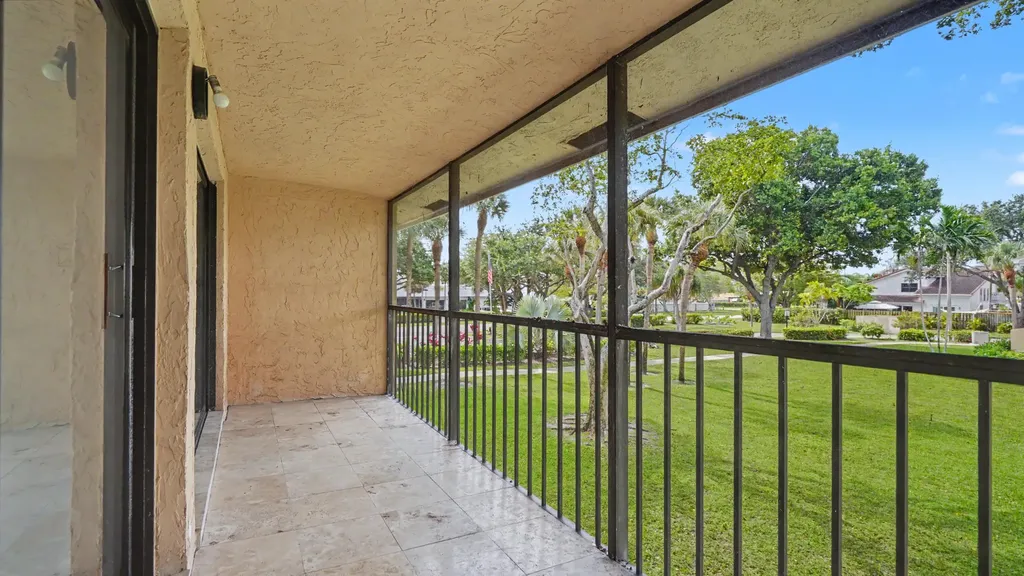 3939 NE 5th Avenue Boca Raton FL 33431