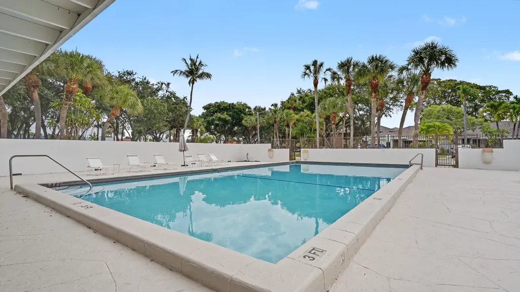 3939 NE 5th Avenue Boca Raton FL 33431