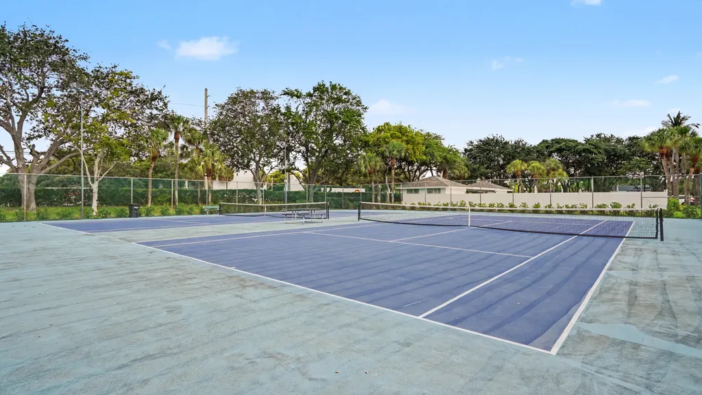 3939 NE 5th Avenue Boca Raton FL 33431