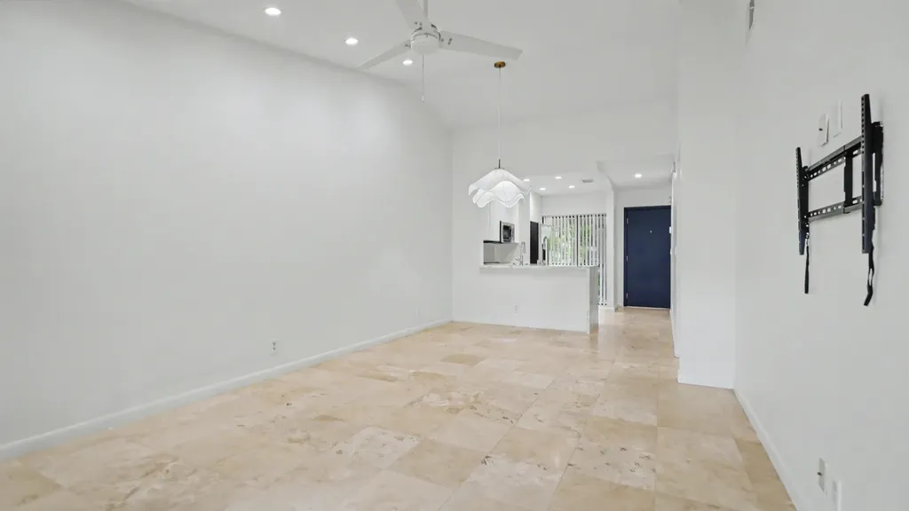 3939 NE 5th Avenue Boca Raton FL 33431