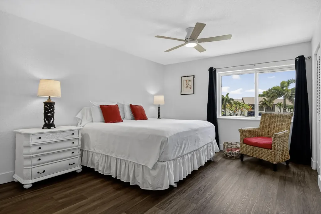 5930 Whispering Pine Way Greenacres FL 33463