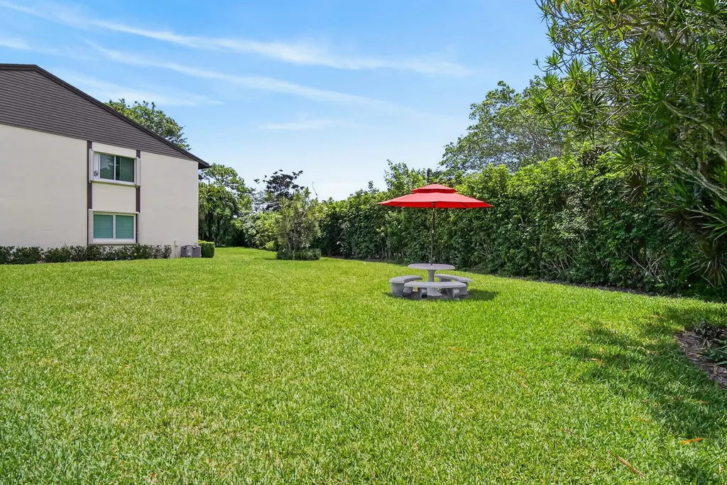 5930 Whispering Pine Way Greenacres FL 33463