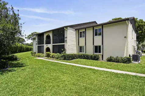5930 Whispering Pine Way Greenacres FL 33463