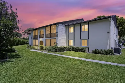 5930 Whispering Pine Way Greenacres FL 33463