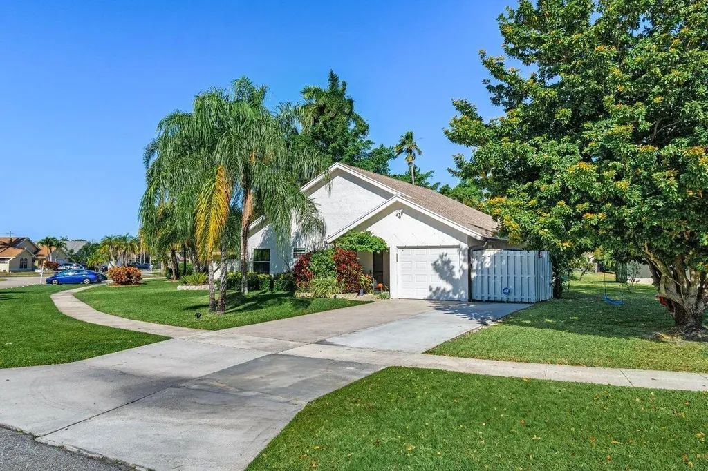 22525 Swordfish Drive Boca Raton FL 33428