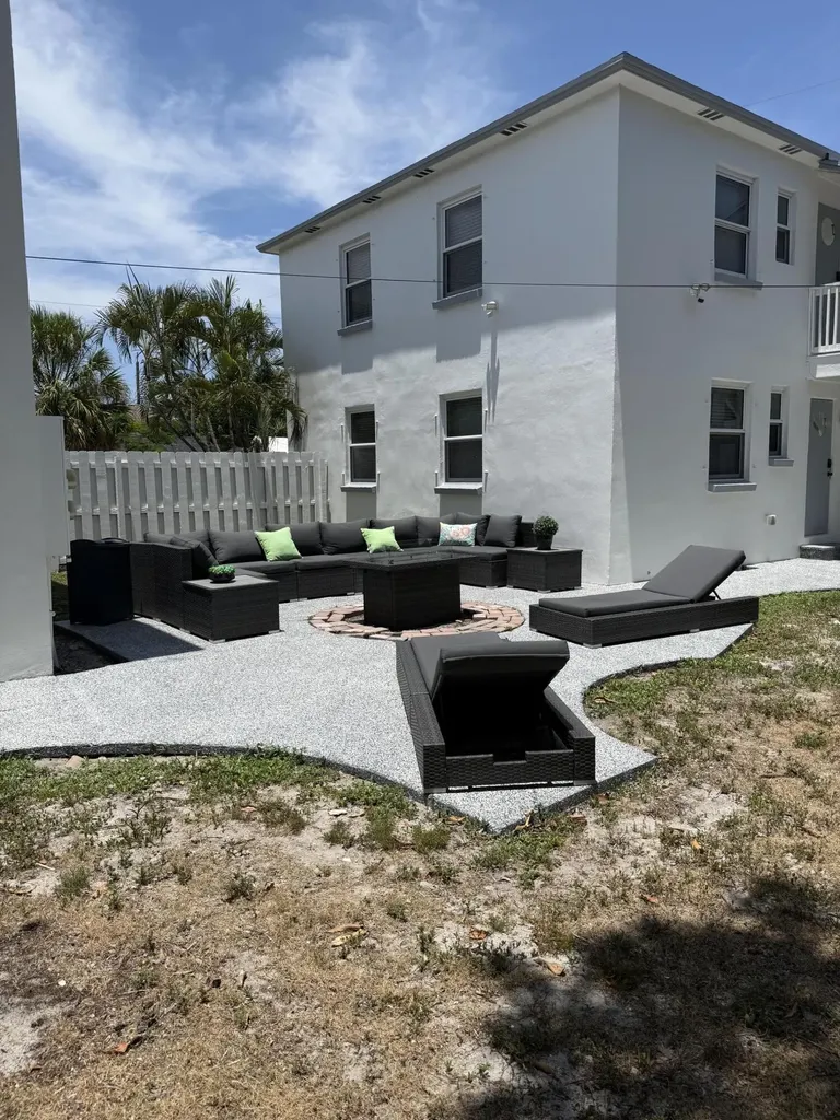 715 2nd Avenue S Lake Worth Beach FL 33460