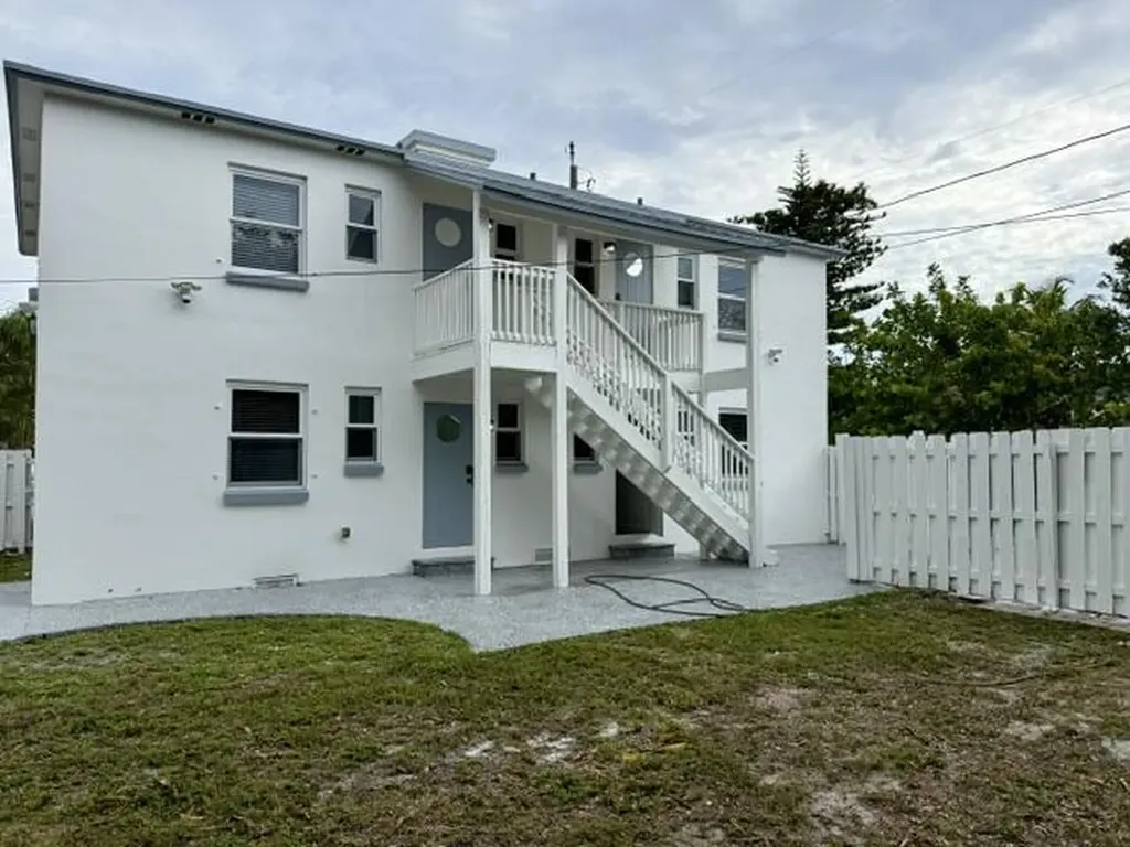 715 2nd Avenue S Lake Worth Beach FL 33460