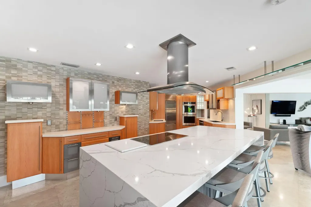 3321 NE 59th Street Fort Lauderdale FL 33308
