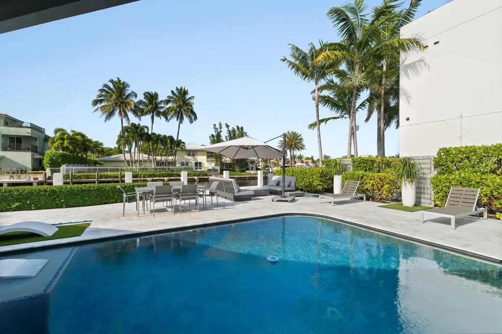 3321 NE 59th Street Fort Lauderdale FL 33308