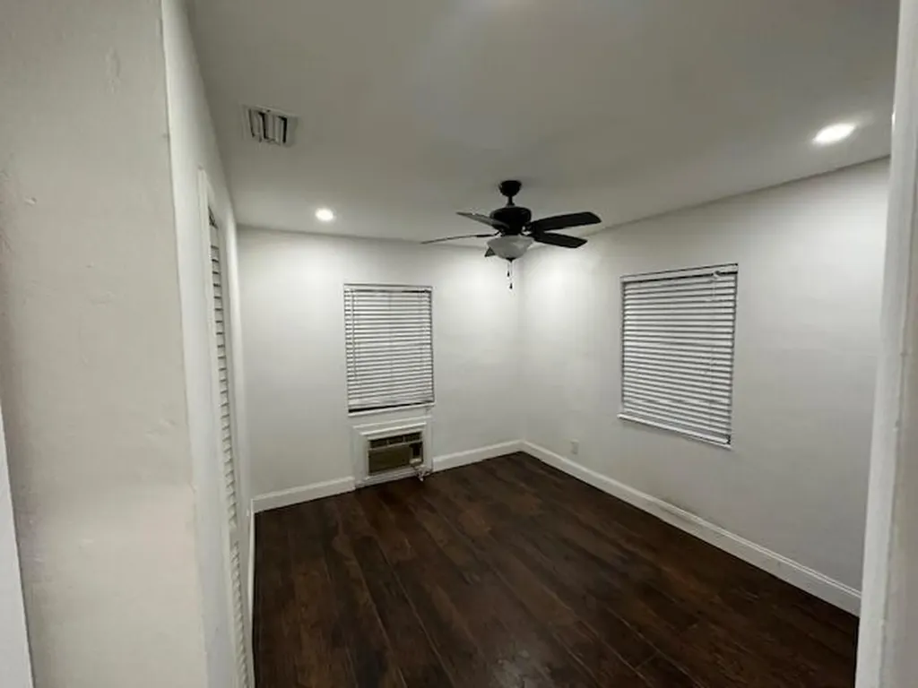 1660 SW 28th Avenue Fort Lauderdale FL 33312