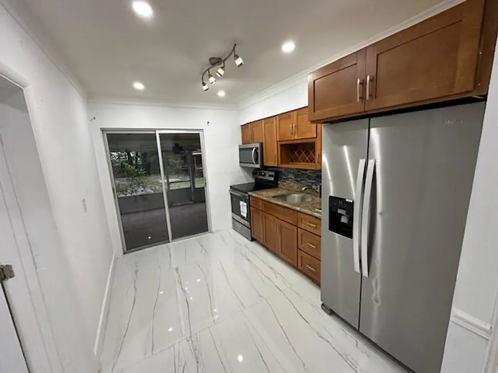 1660 SW 28th Avenue Fort Lauderdale FL 33312