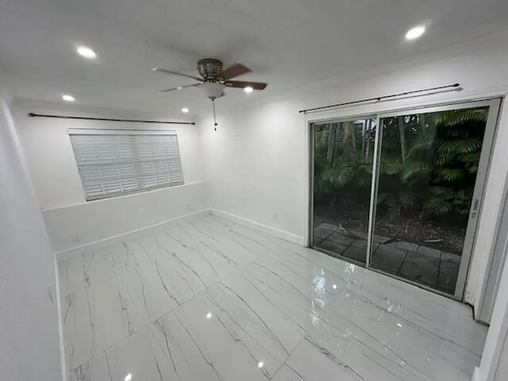 1660 SW 28th Avenue Fort Lauderdale FL 33312