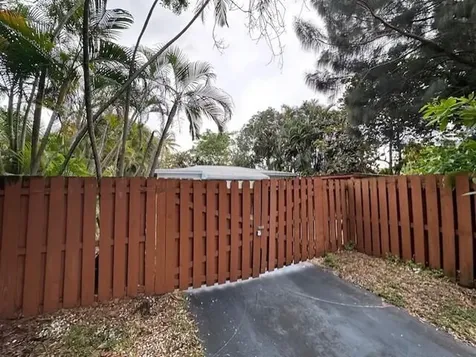 1660 SW 28th Avenue Fort Lauderdale FL 33312