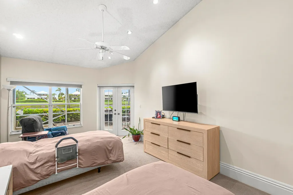 5246 Windsor Parke Drive Boca Raton FL 33496