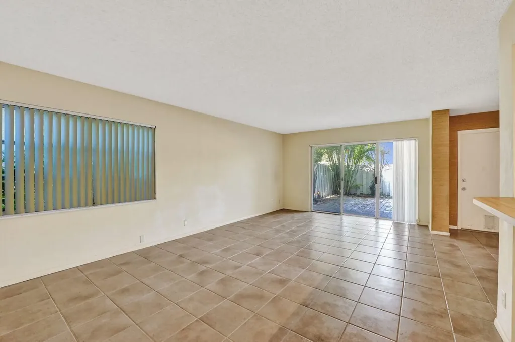 260 Seabreeze Circle Jupiter FL 33477