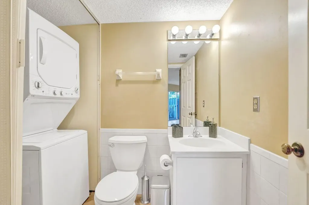 260 Seabreeze Circle Jupiter FL 33477