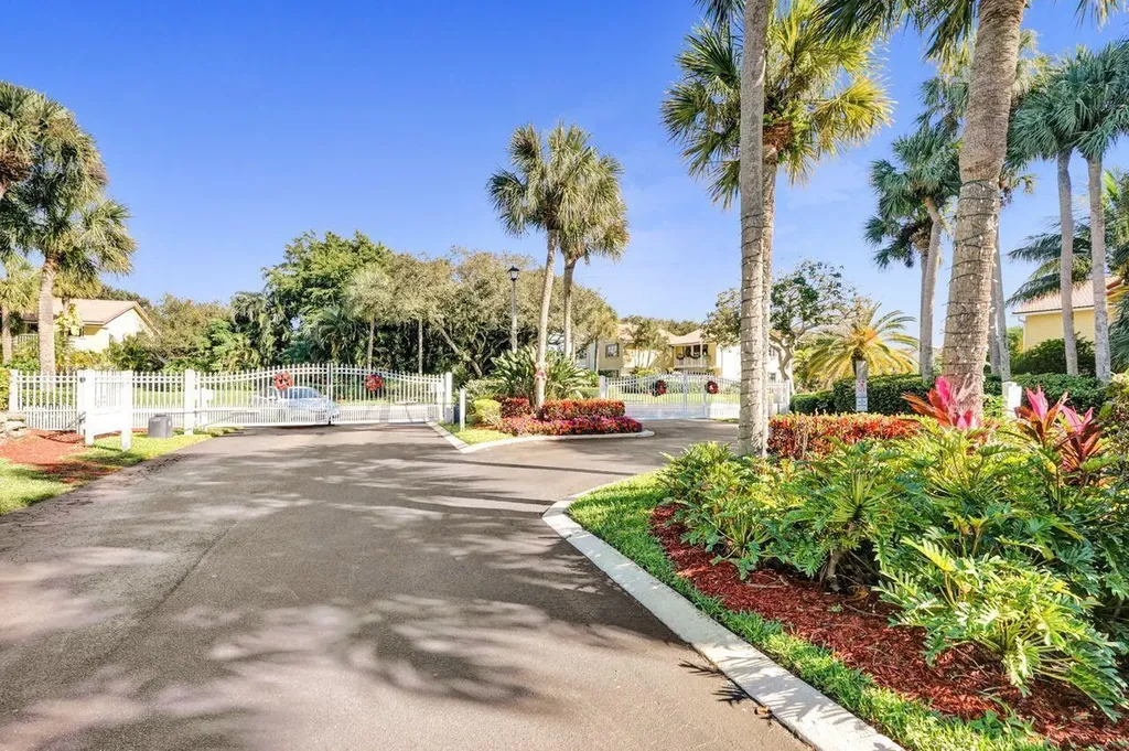 260 Seabreeze Circle Jupiter FL 33477