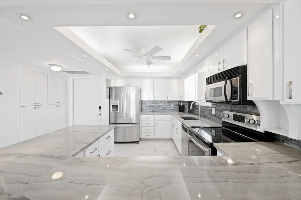 3100 NE 49th Street Fort Lauderdale FL 33308
