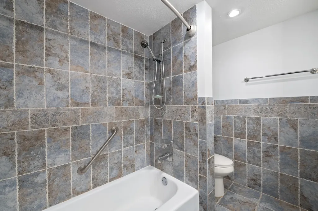 3100 NE 49th Street Fort Lauderdale FL 33308