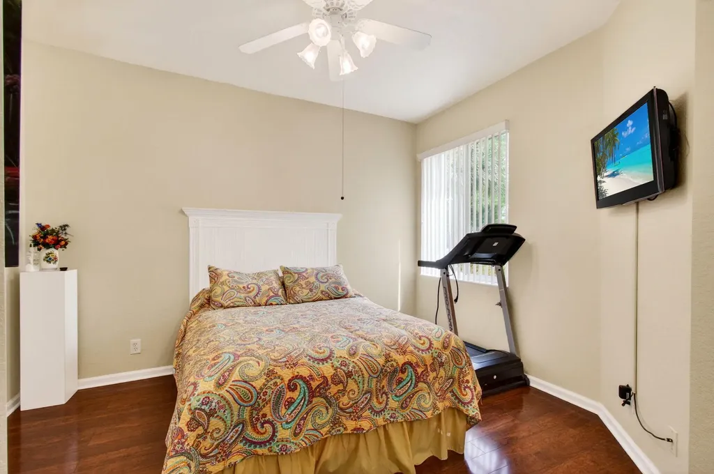 2752 Clipper Circle West Palm Beach FL 33411